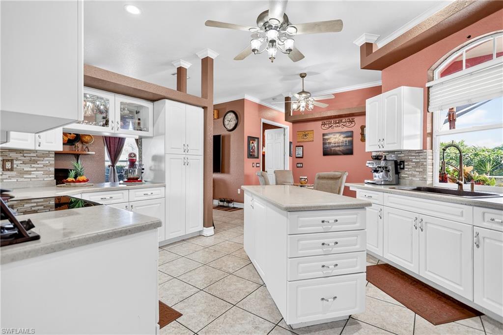 129 SW 13th TER photo 6