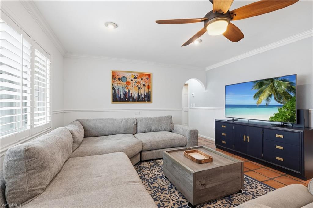 LIVING AREA...