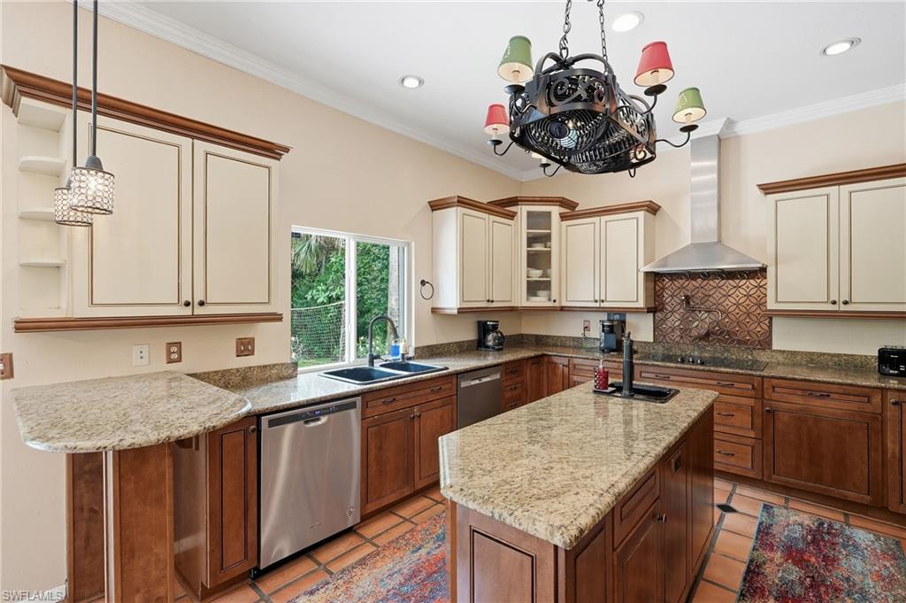 CHEF'S KITCHEN WITH DUAL SINKS, DISHWASHERS, DOUBLE OVEN, 9+ CEILINGS, RECESSSED LIGHTING, WOOD CABINETRY, GRANITE COUNTERS...
