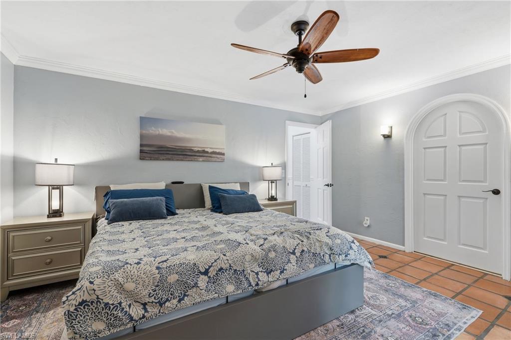 EXTRA SPACIOUS PRIMARY BEDROOM SUITE...