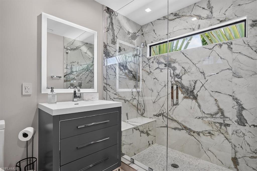 Guest 1 bath with steam shower