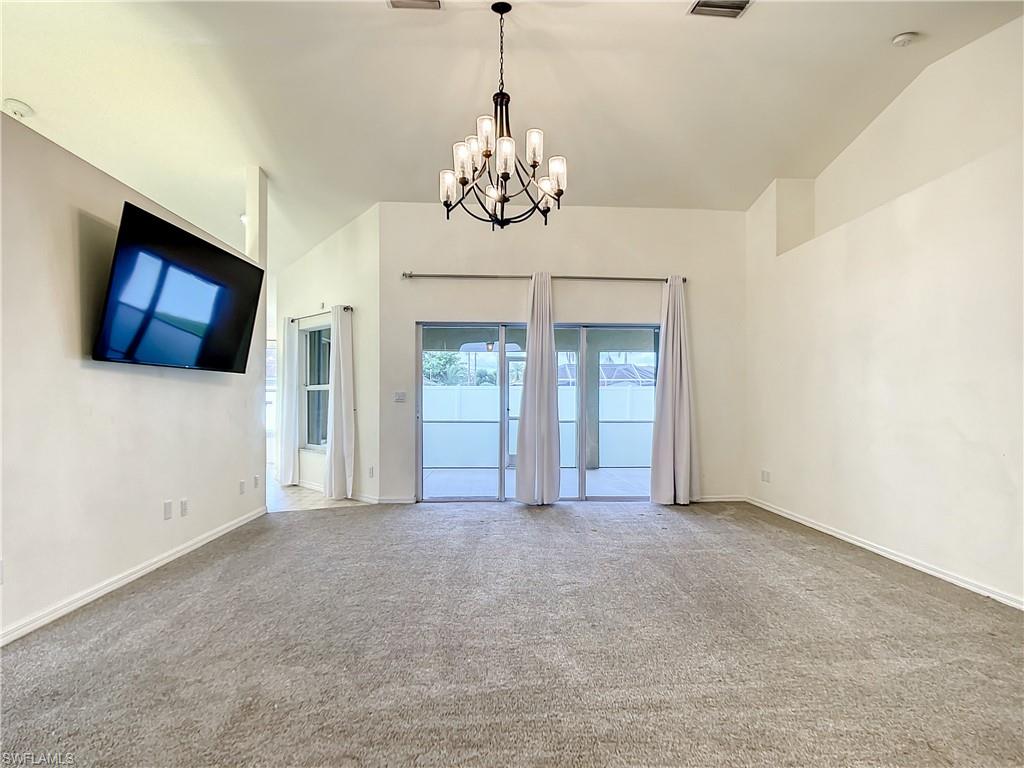 2129 Viscaya PKWY photo 7