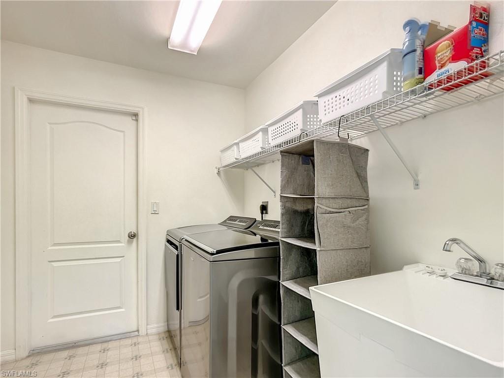 2129 Viscaya PKWY photo 25