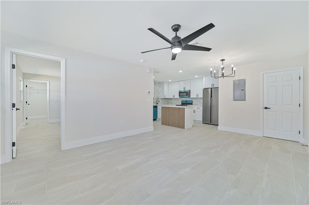 115 SE 24th AVE A+B