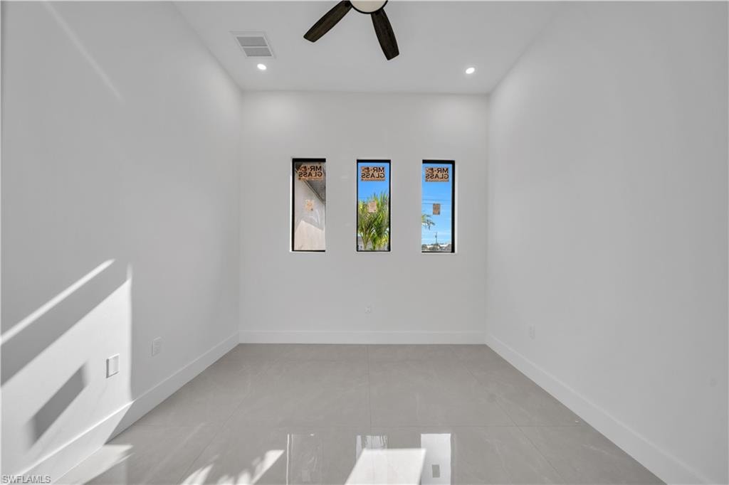 3215 NW 5th AVE photo 16