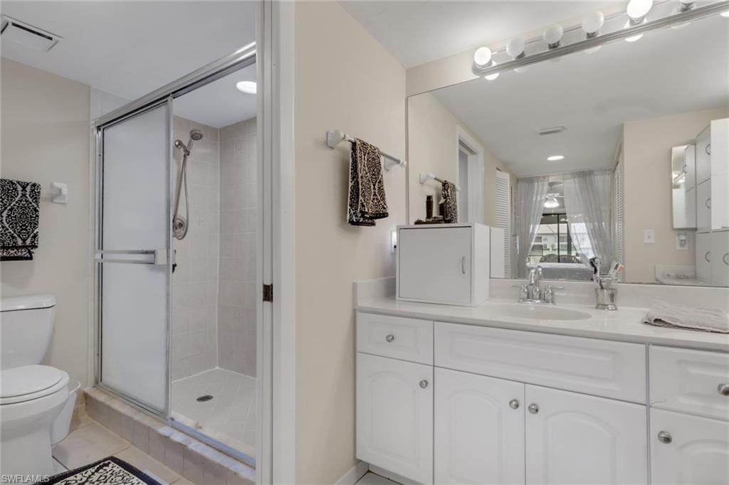 5770 Trailwinds DR 213 photo 16