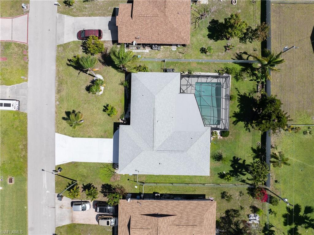 Birds eye view of property