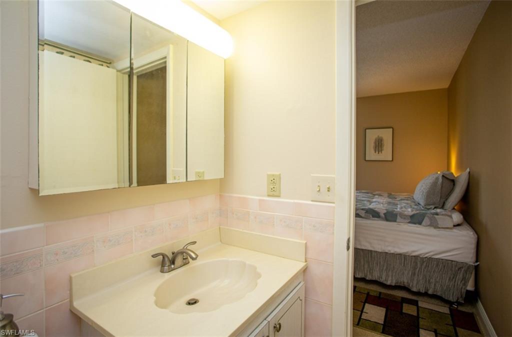 315 Saint Andrews BLVD A25 photo 14