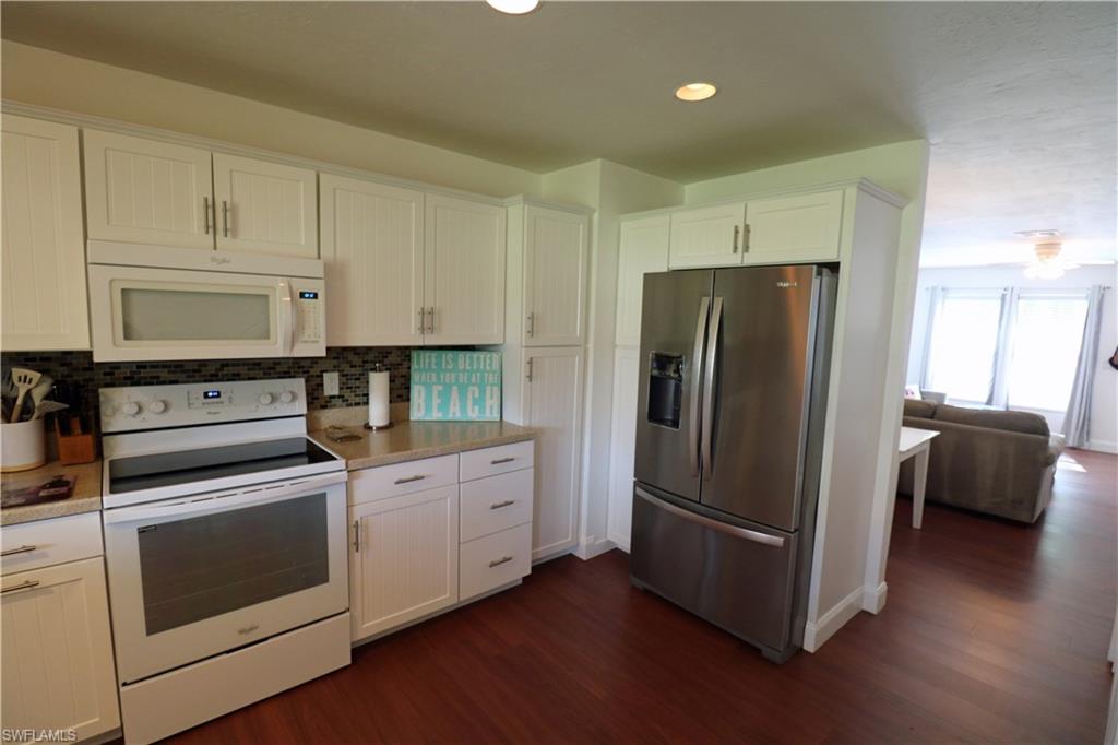 9639 Eaton Gardens LN 2 photo 26