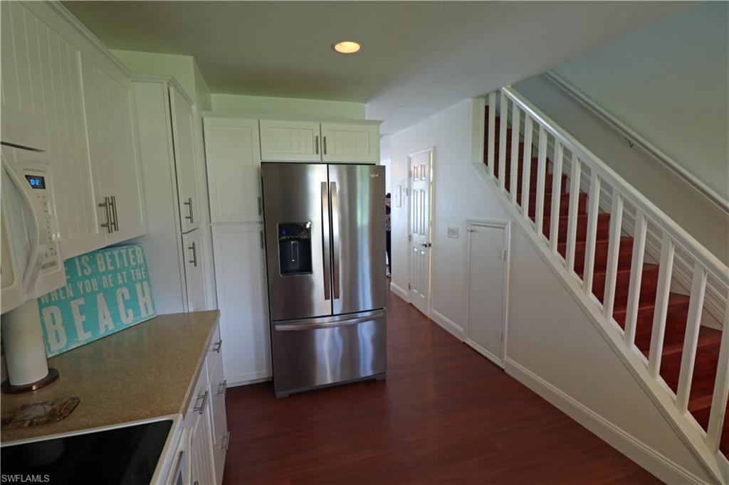 9639 Eaton Gardens LN 2 photo 9