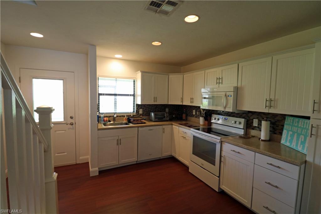 9639 Eaton Gardens LN 2 photo 25