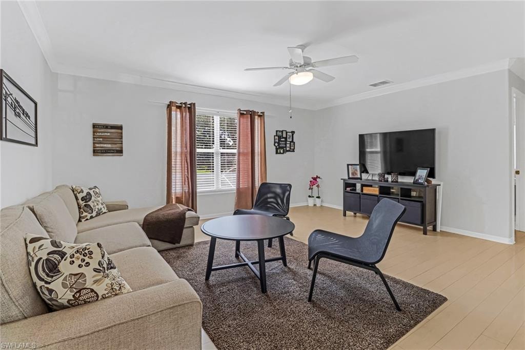 Sitting room / media room