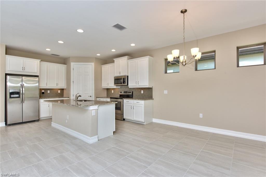 16354 Barclay CT photo 6