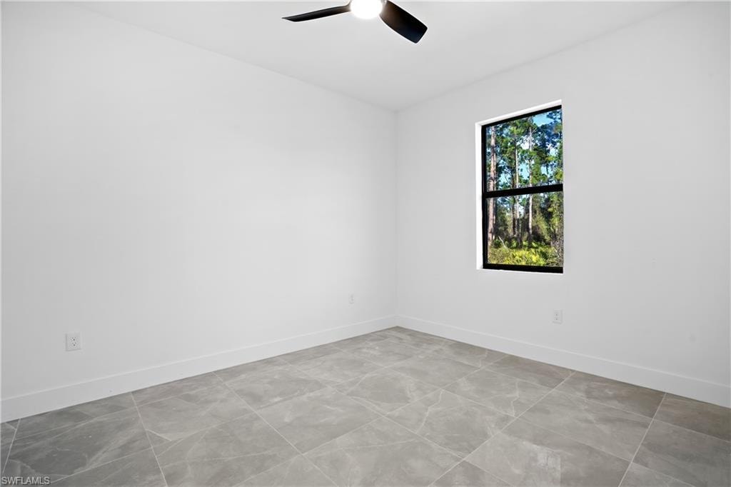 322 Loire AVE S photo 10