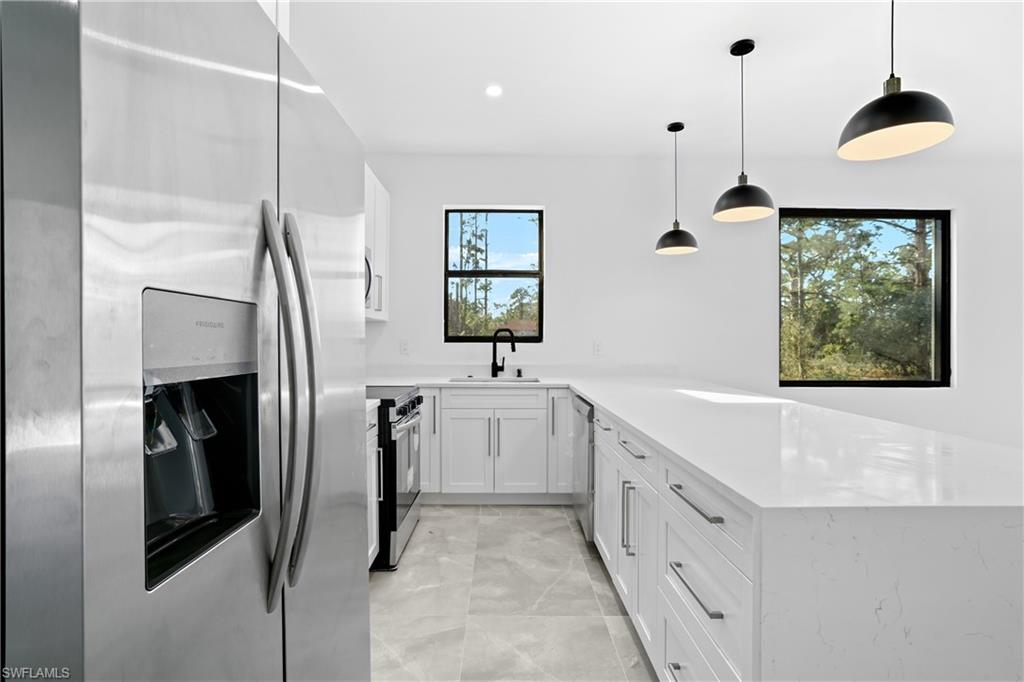 322 Loire AVE S photo 14