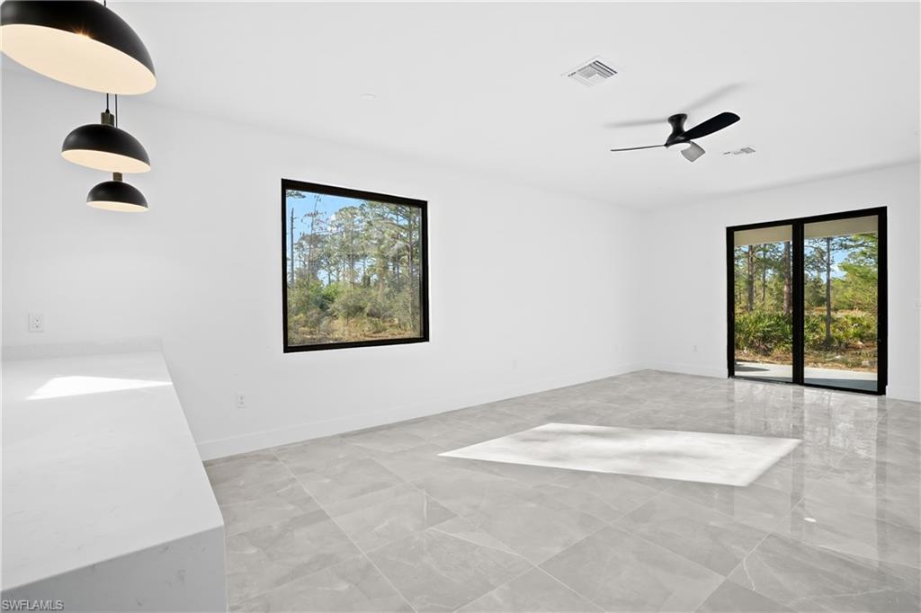 322 Loire AVE S photo 18