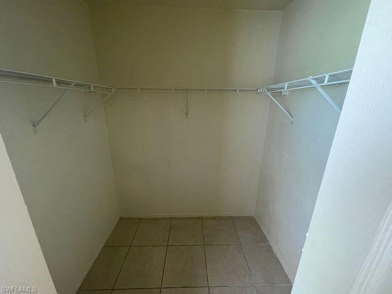 445 Candlewick CIR W photo 16