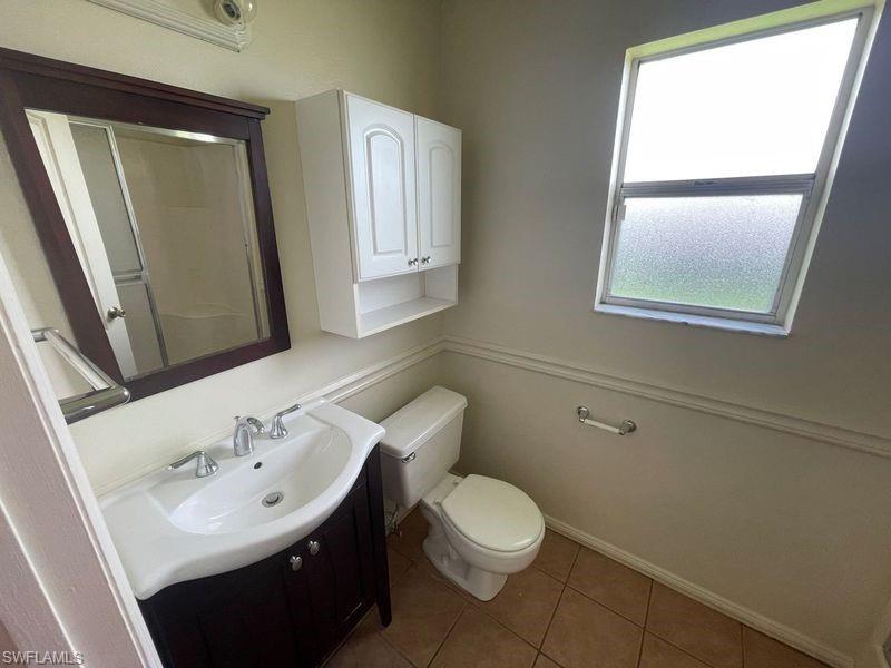 445 Candlewick CIR W photo 12