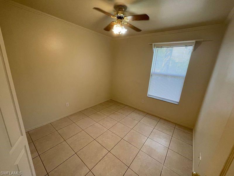 445 Candlewick CIR W photo 9