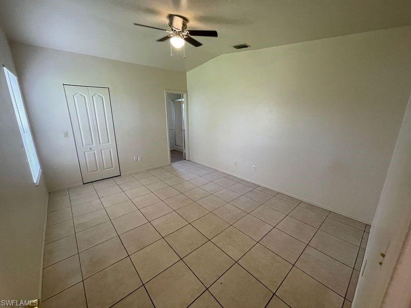 445 Candlewick CIR W photo 11