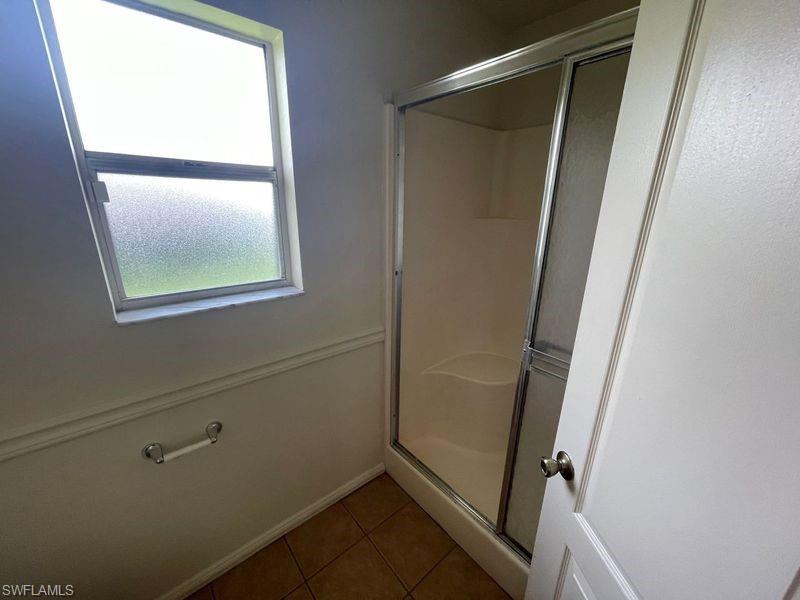 445 Candlewick CIR W photo 8