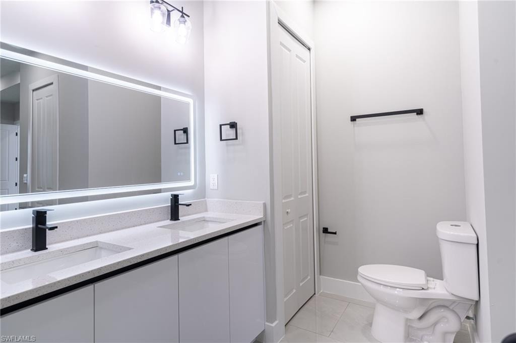 1015 Bagget ST E photo 33
