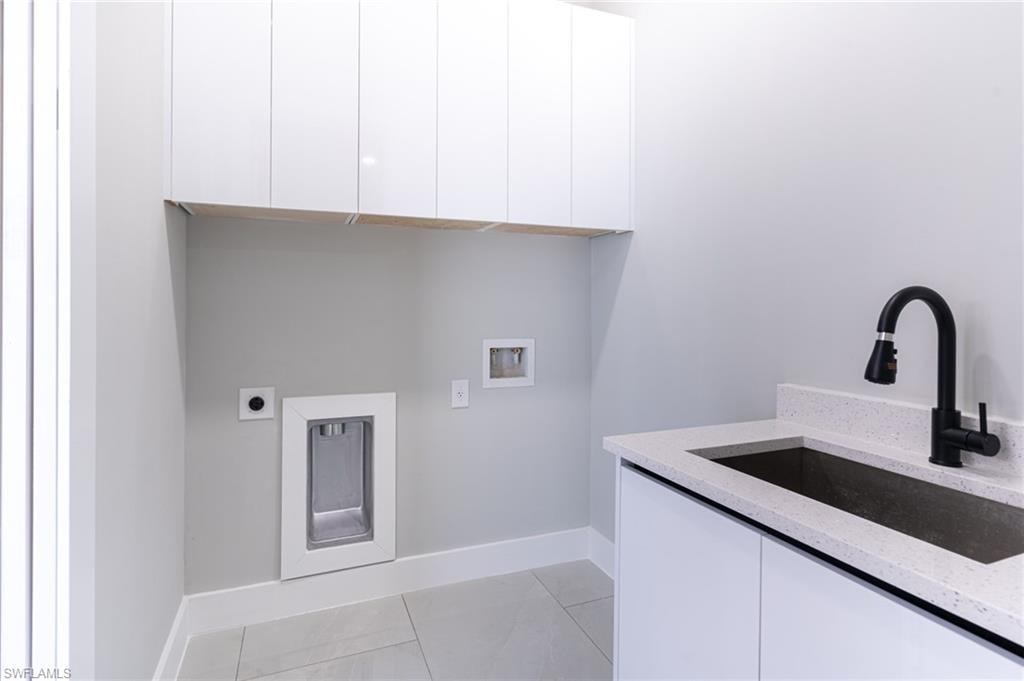 1015 Bagget ST E photo 35