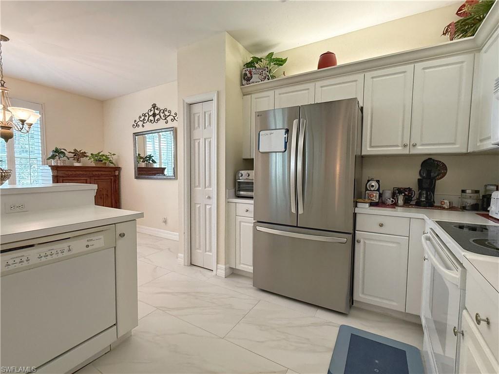 1310 Charleston Square DR 101 photo 26