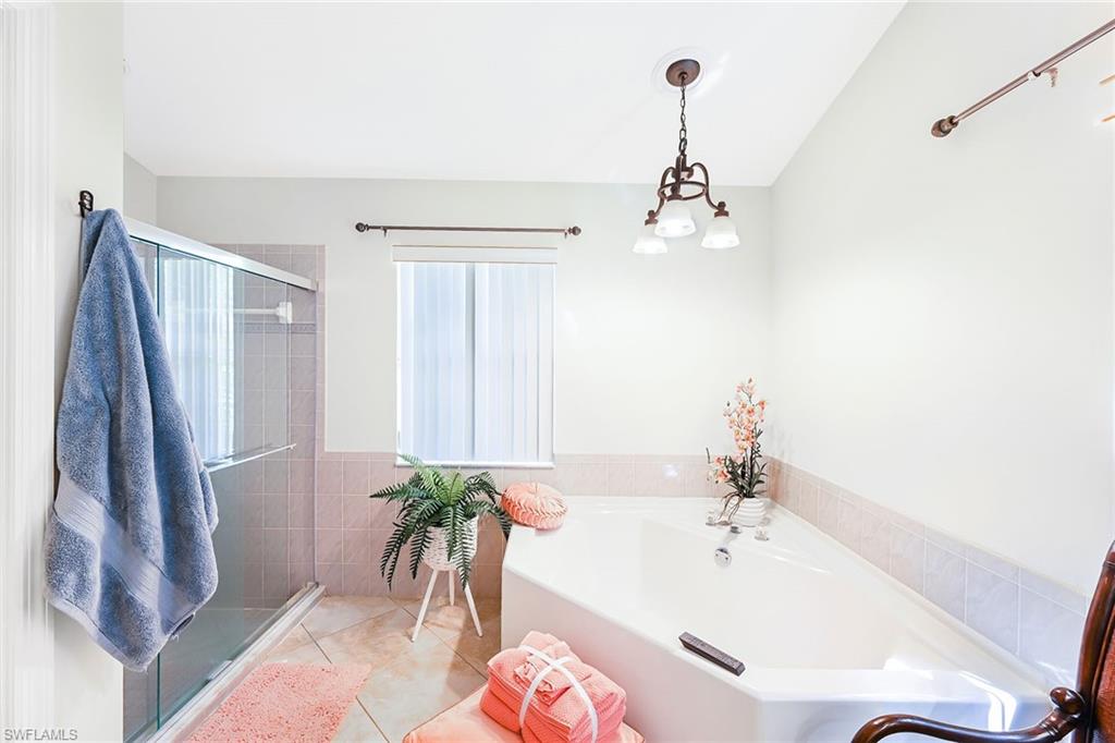 589 Lambton LN photo 13