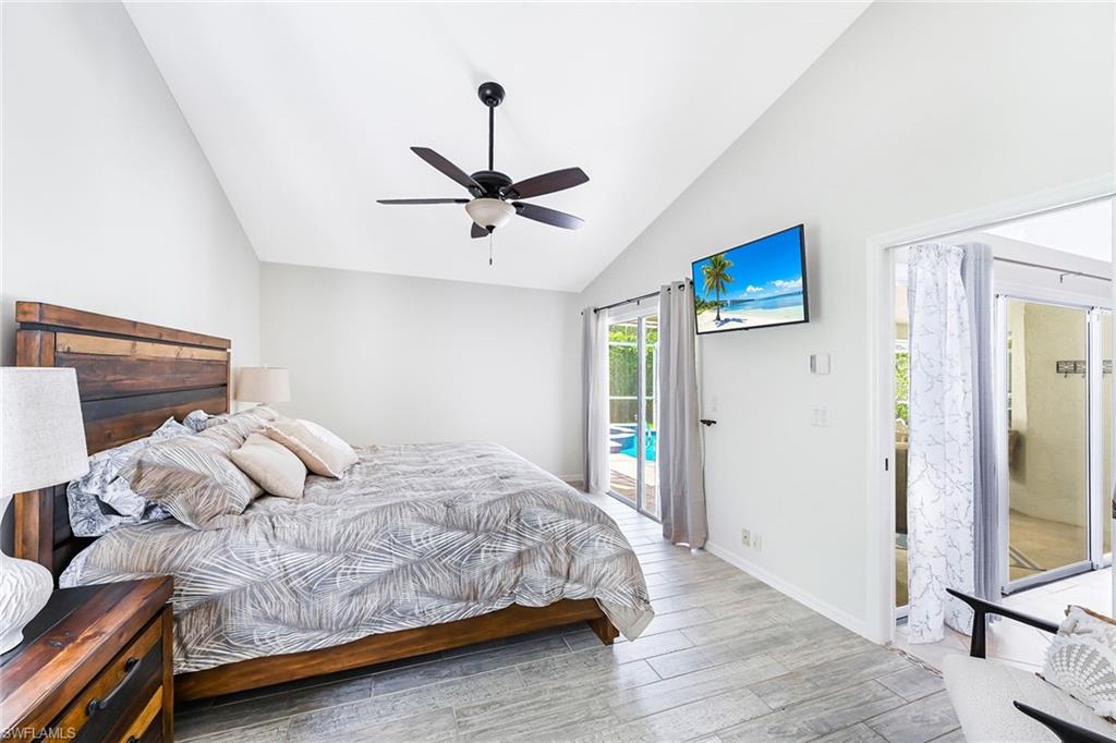 589 Lambton LN photo 12