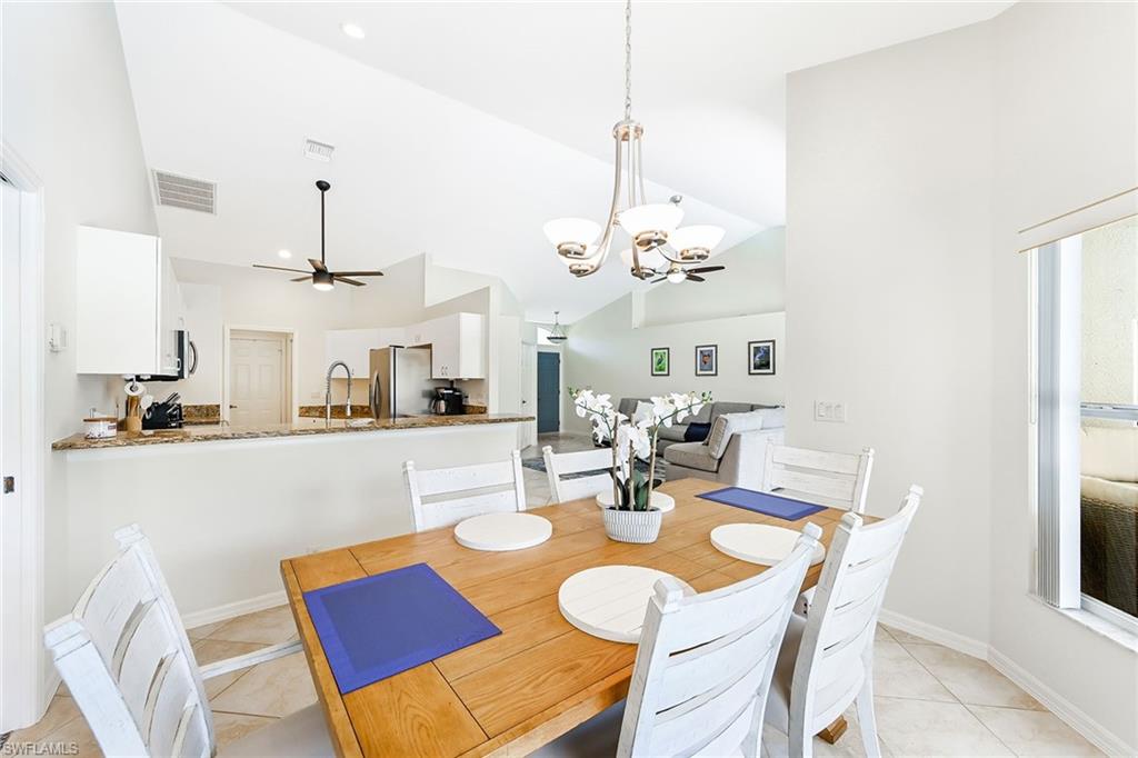 589 Lambton LN photo 9