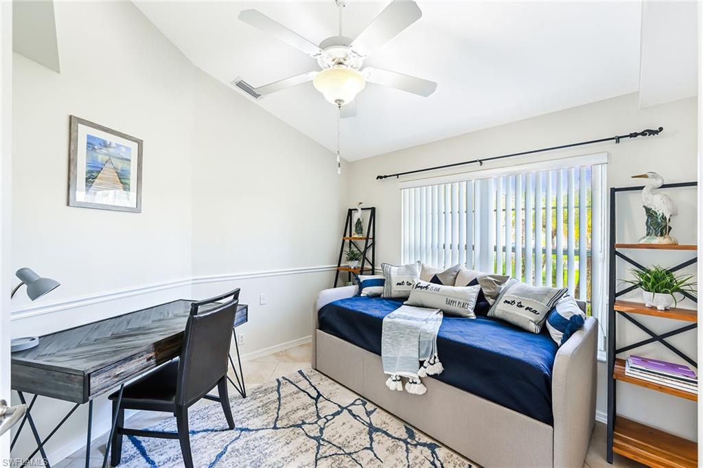 589 Lambton LN photo 10
