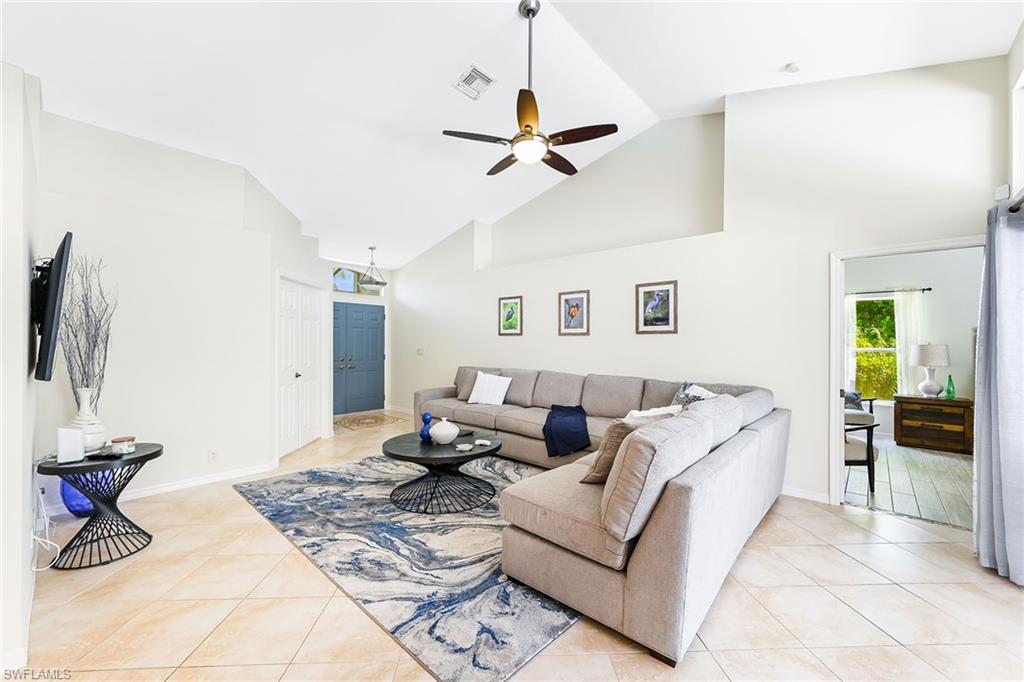 589 Lambton LN