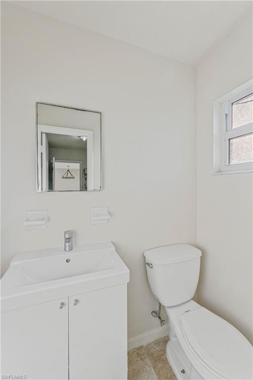 208 Norwich AVE photo 10