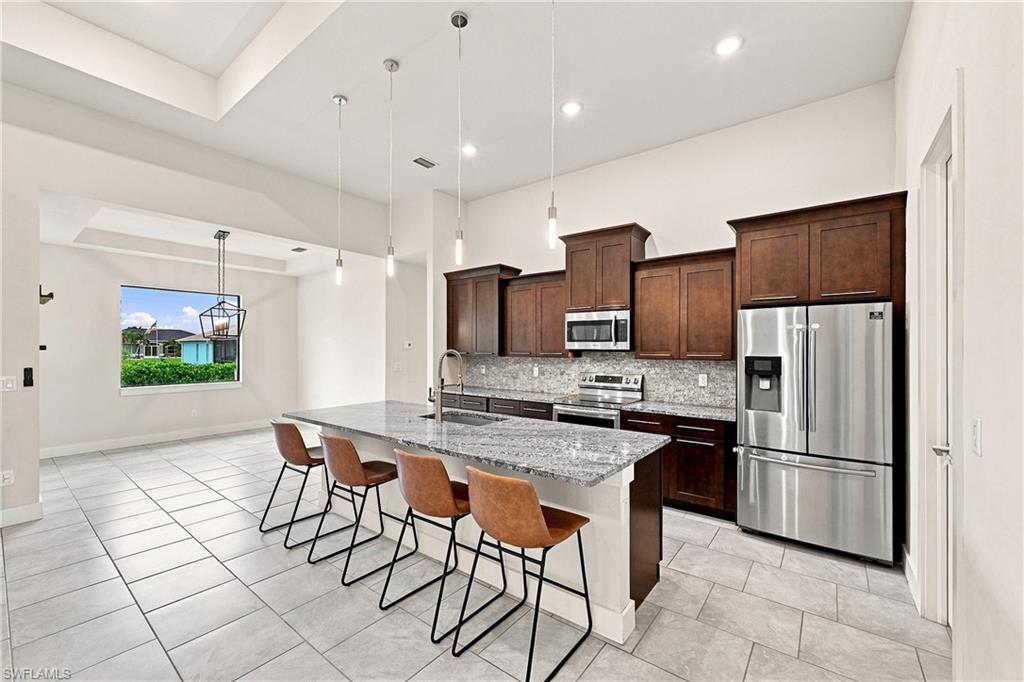 2524 SW 31st LN photo 12