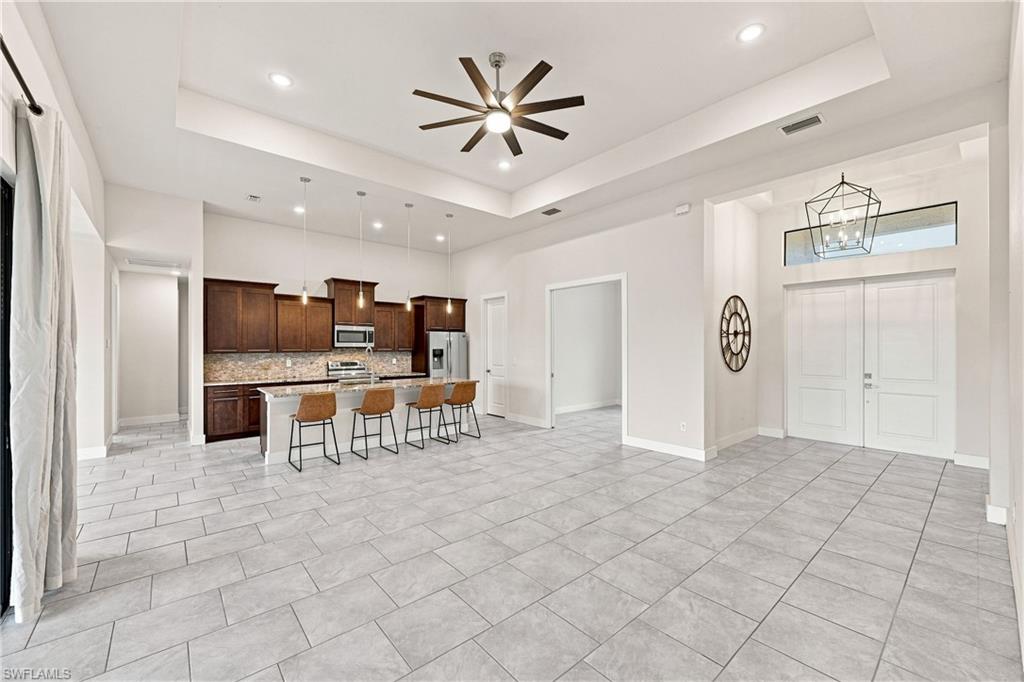 2524 SW 31st LN photo 9