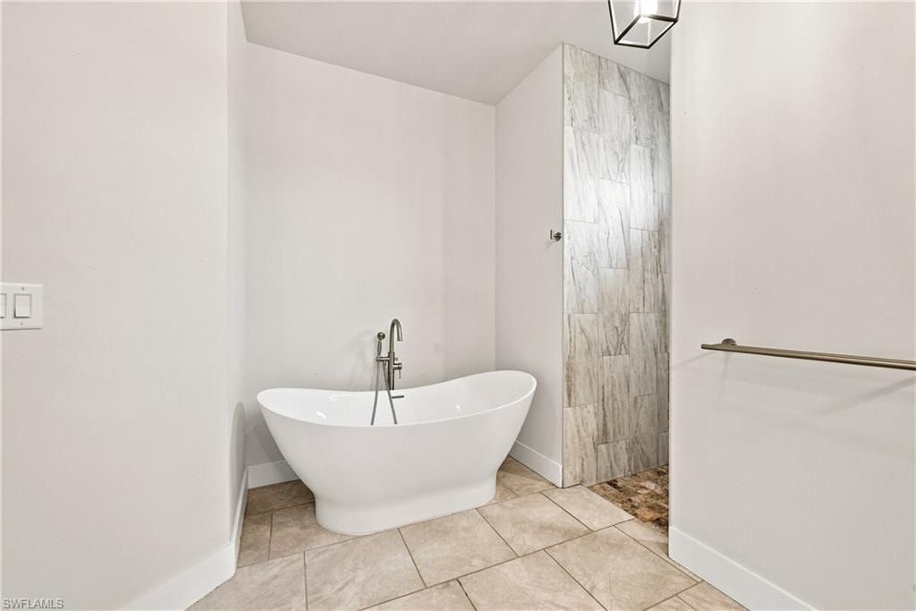 2524 SW 31st LN photo 24
