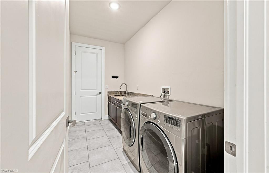 2524 SW 31st LN photo 31