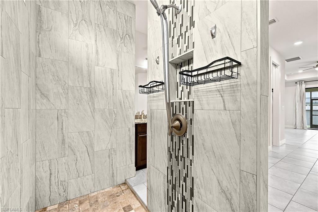 2524 SW 31st LN photo 25