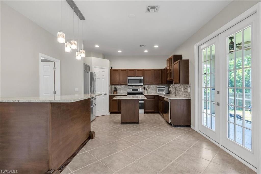 17404 Delaware RD photo 7