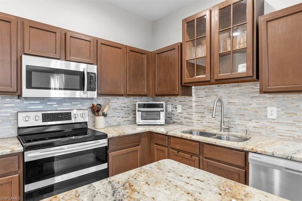 17404 Delaware RD photo 9