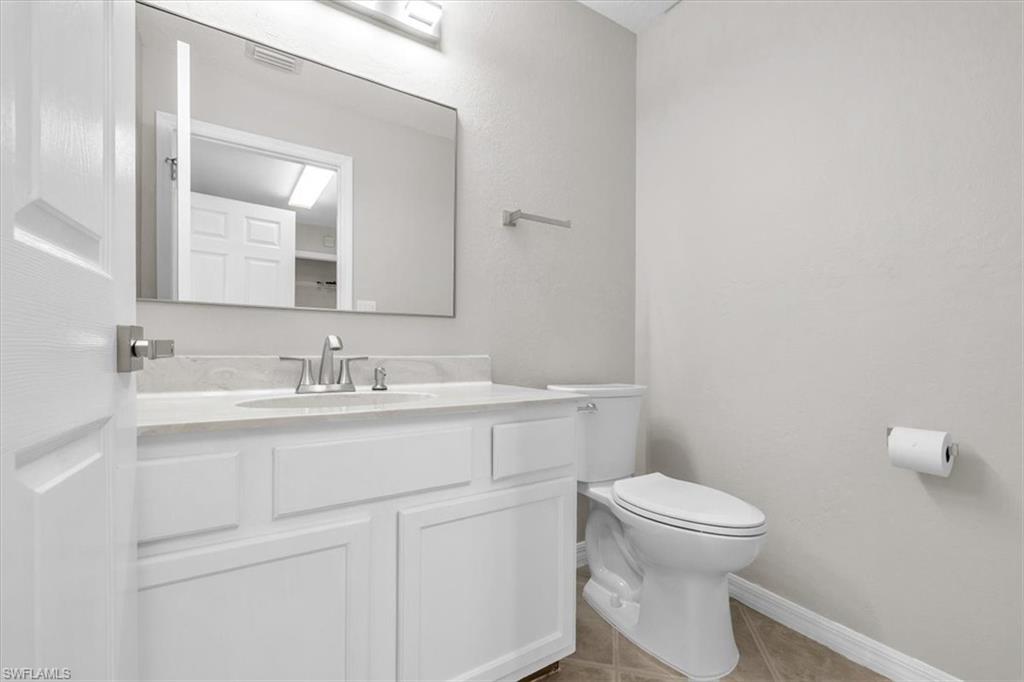 17404 Delaware RD photo 10