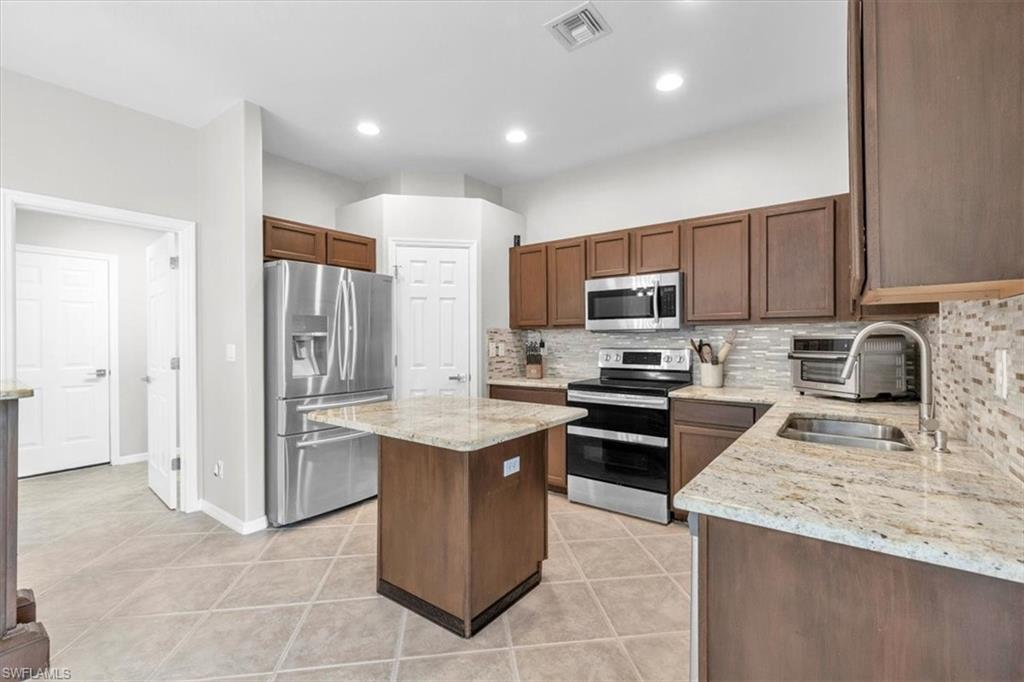 17404 Delaware RD photo 8