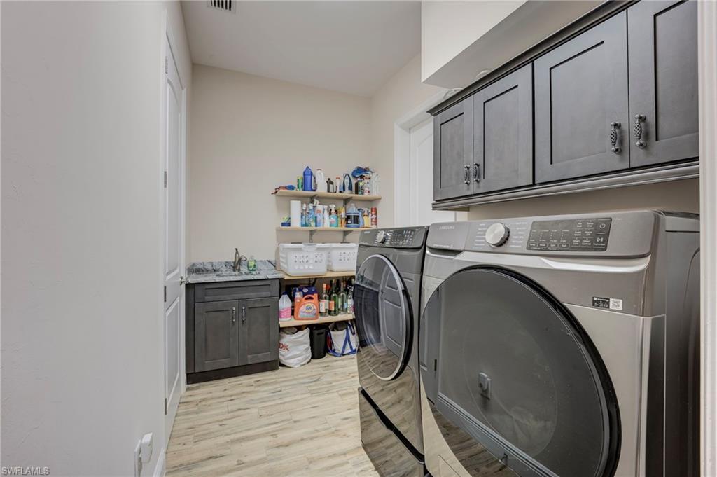 2218 NW 37th PL photo 25