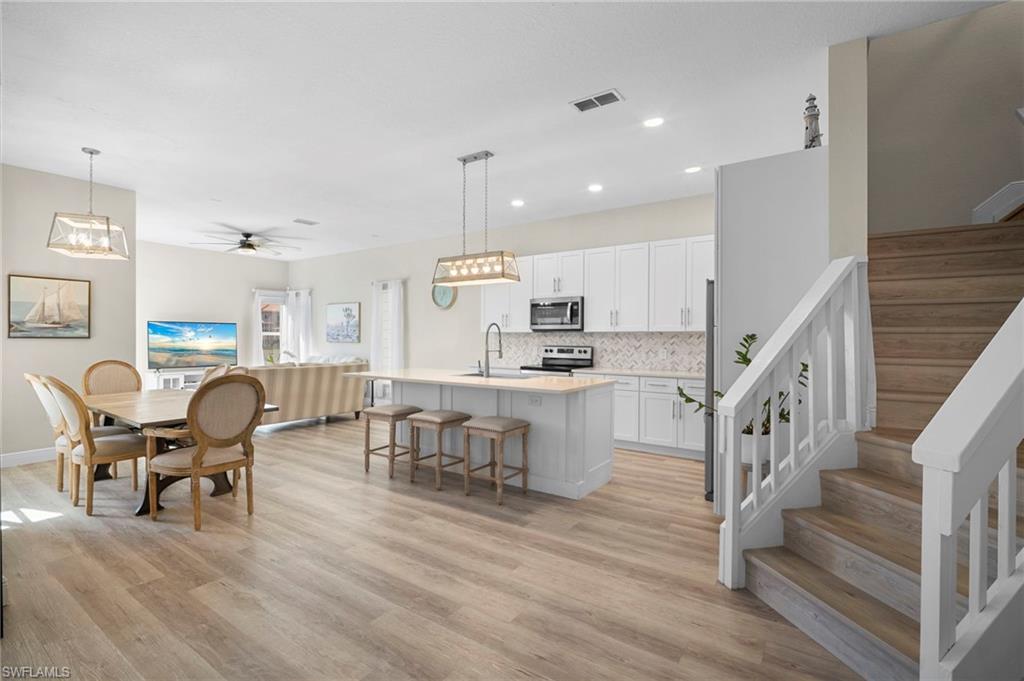 9049 spring mountain WAY photo 6