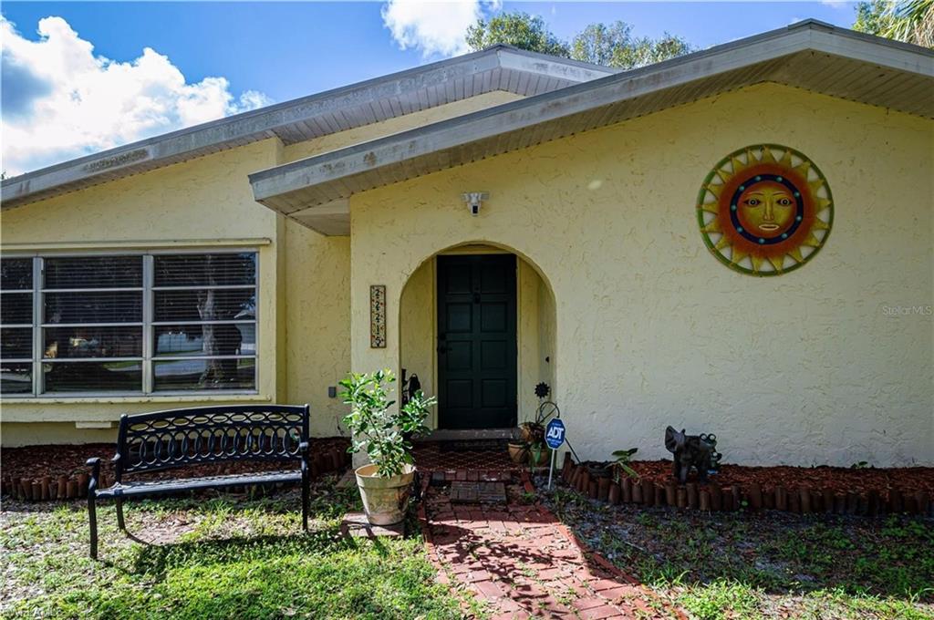 22215 Oneida AVE