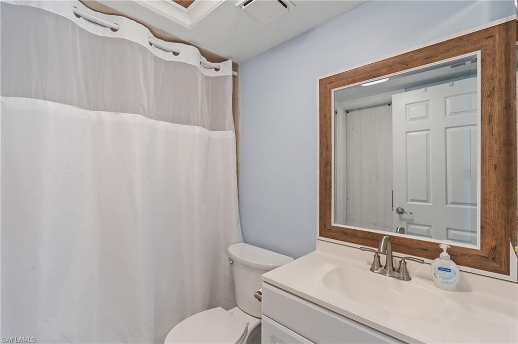 4230 SE 20th PL 302 photo 22