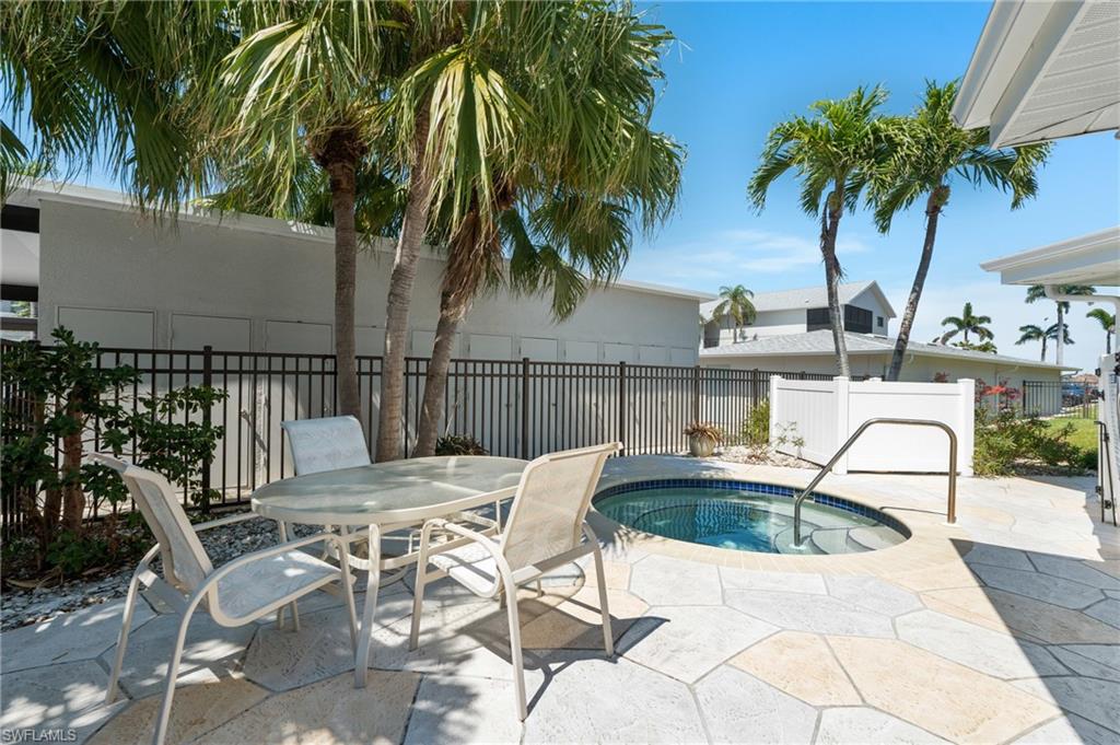 4230 SE 20th PL 302 photo 30