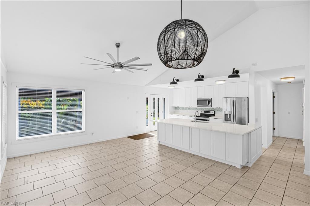 15064 Cloverdale DR photo 10