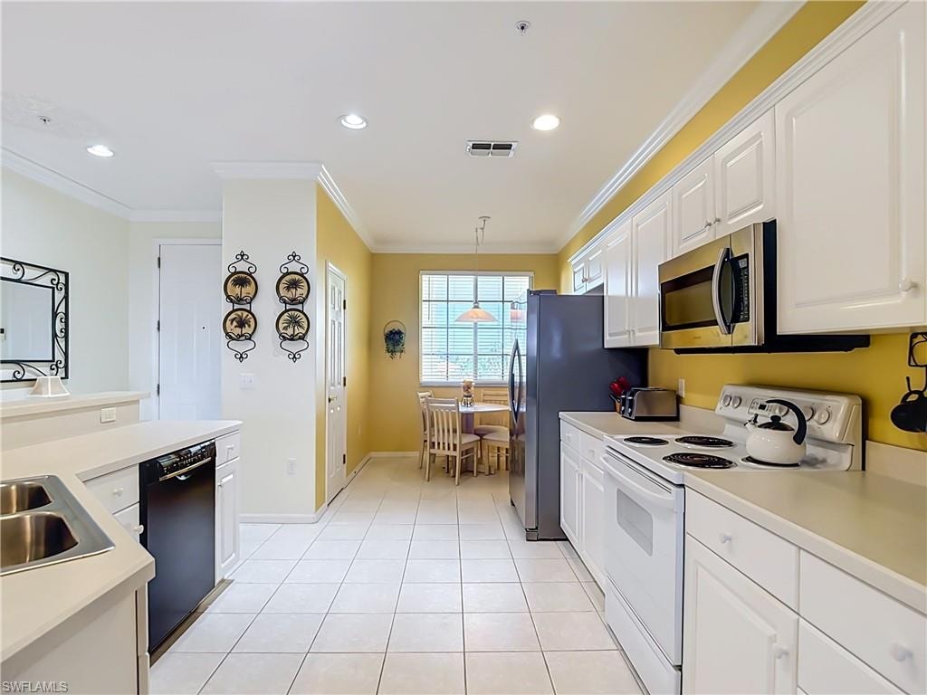 20061 Sanibel View CIR 203 photo 12